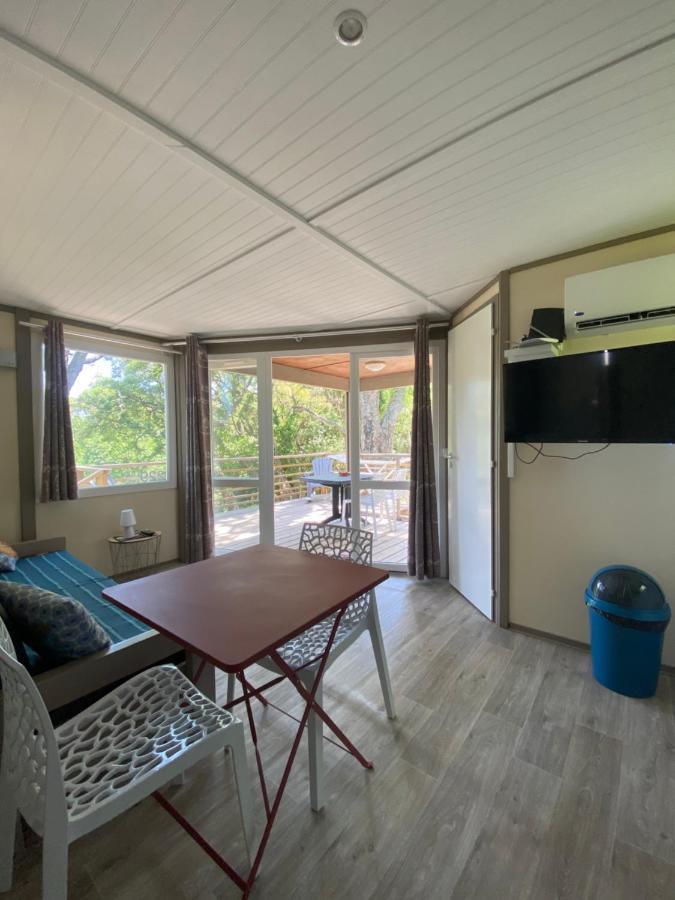 Les Chalets Des Iles Borgo  Exterior photo